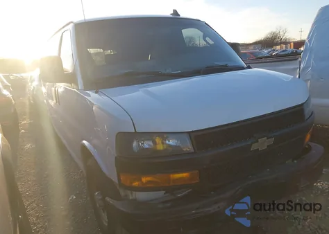 2019 Chevrolet Express 2500 Work Van z USA, uszkodzony, nr VIN 1GCWGAFGXK1176860